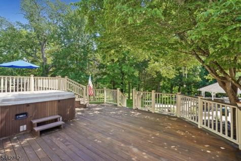 14 Menlo Drive Readington NJ 08889