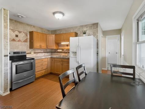 706 Rugby Road Lopatcong NJ 08865