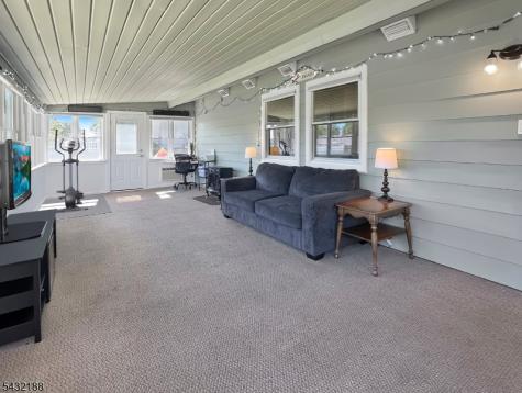 706 Rugby Road Lopatcong NJ 08865