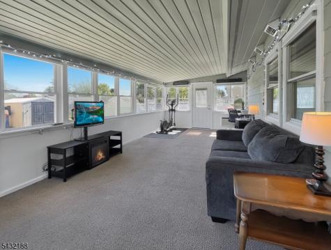 706 Rugby Road Lopatcong NJ 08865