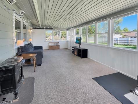 706 Rugby Road Lopatcong NJ 08865