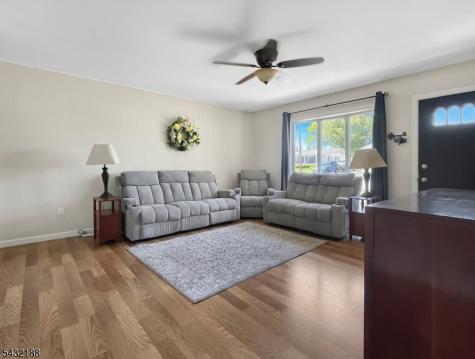 706 Rugby Road Lopatcong NJ 08865