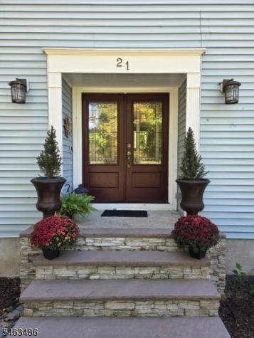 21 Powhatatan Way Mount Olive NJ 07840