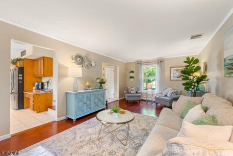 21 Powhatatan Way Mount Olive NJ 07840