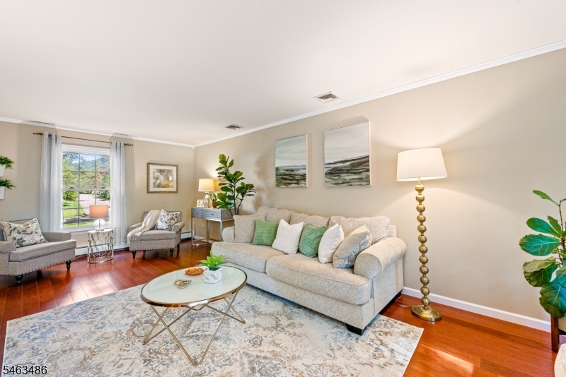 21 Powhatatan Way Mount Olive NJ 07840