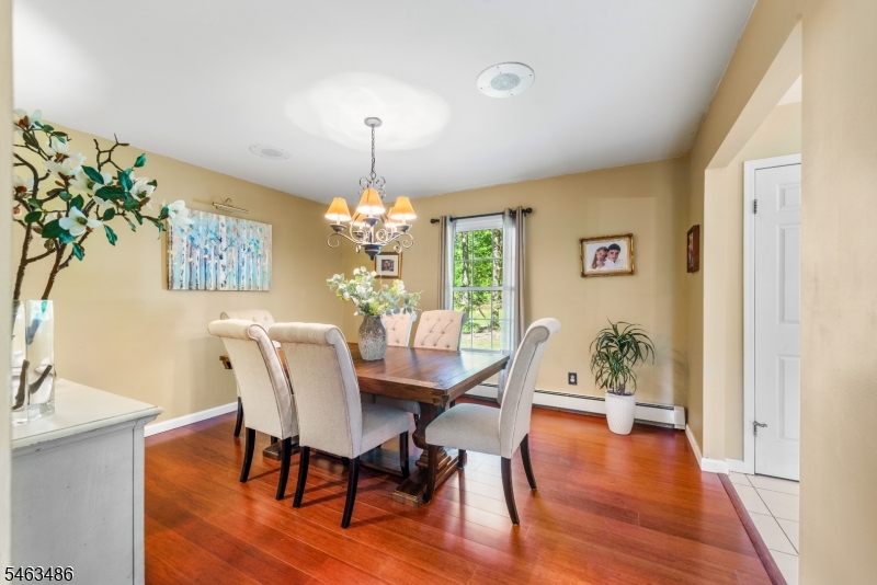 21 Powhatatan Way Mount Olive NJ 07840
