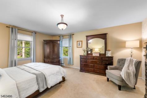 21 Powhatatan Way Mount Olive NJ 07840