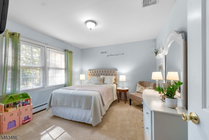 21 Powhatatan Way Mount Olive NJ 07840