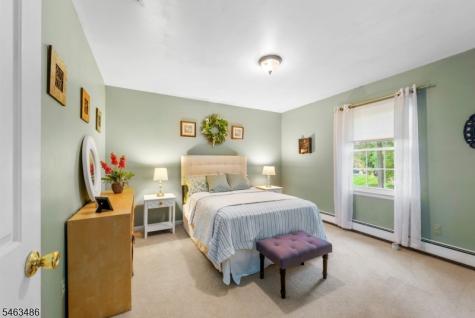 21 Powhatatan Way Mount Olive NJ 07840