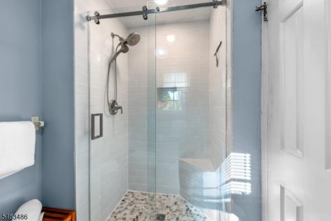 21 Powhatatan Way Mount Olive NJ 07840