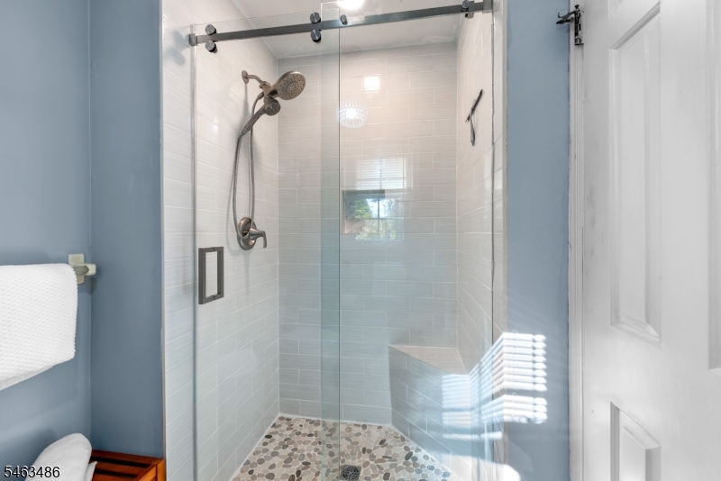 21 Powhatatan Way Mount Olive NJ 07840