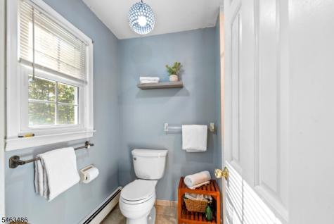 21 Powhatatan Way Mount Olive NJ 07840