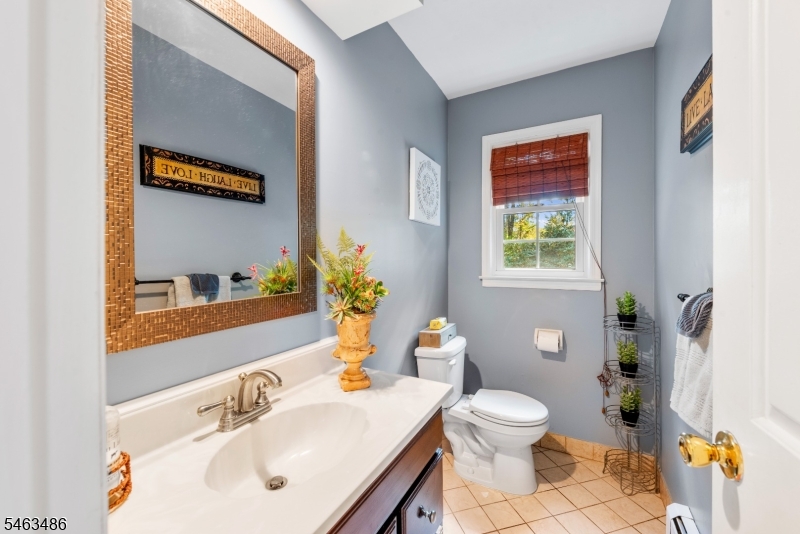 21 Powhatatan Way Mount Olive NJ 07840