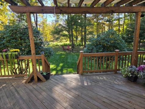 21 Powhatatan Way Mount Olive NJ 07840