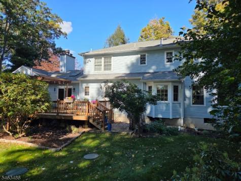 21 Powhatatan Way Mount Olive NJ 07840
