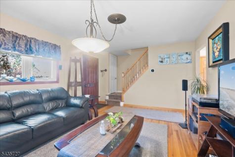 7 Halsey Avenue Riverdale NJ 07457