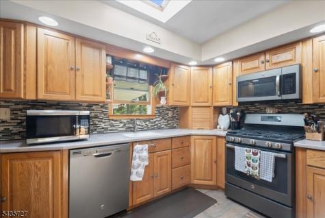 7 Halsey Avenue Riverdale NJ 07457
