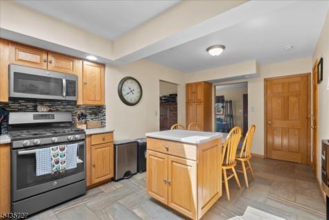 7 Halsey Avenue Riverdale NJ 07457