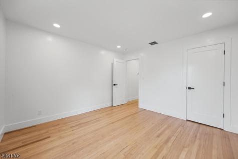 34 Howard Street Verona NJ 07044