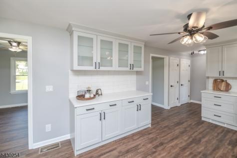 16 Abrams Road Holland NJ 08848