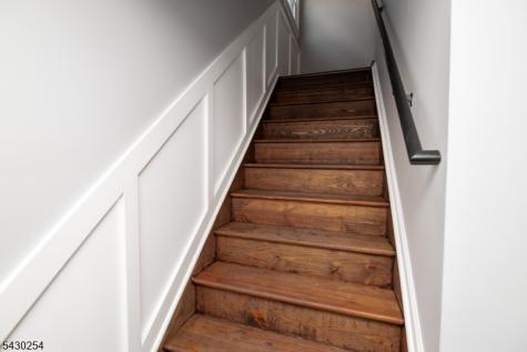 16 Abrams Road Holland NJ 08848