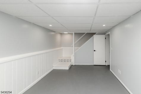 16 Abrams Road Holland NJ 08848