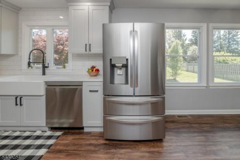 16 Abrams Road Holland NJ 08848
