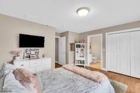 4 Elaine Court Washington NJ 07830