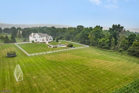 4 Elaine Court Washington NJ 07830