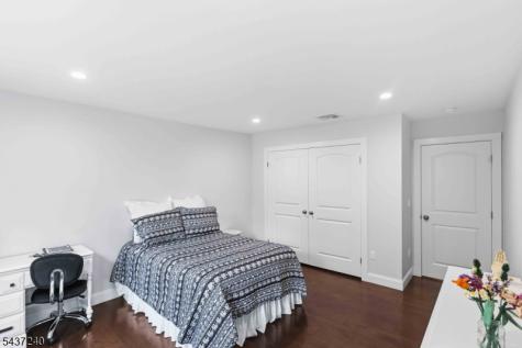59 Ferndale Avenue Glen Rock NJ 07452