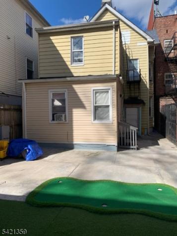 238 6TH Avenue W Newark NJ 07107