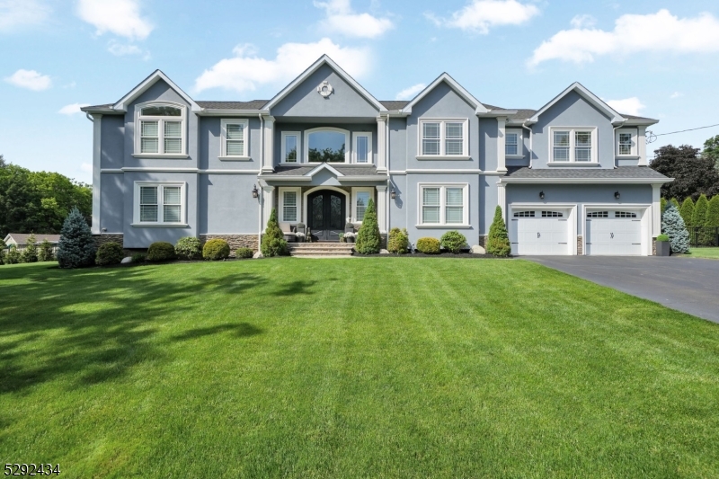 42 Saratoga Drive Oakland NJ 07436