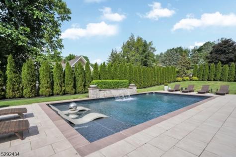 42 Saratoga Drive Oakland NJ 07436