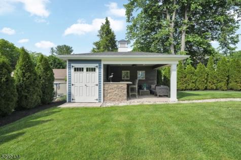 42 Saratoga Drive Oakland NJ 07436