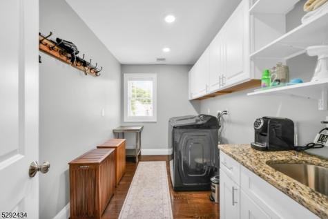 42 Saratoga Drive Oakland NJ 07436