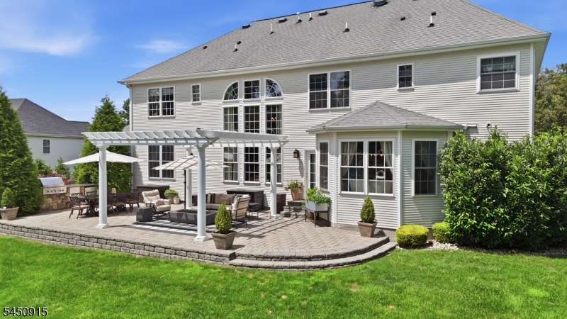 17 Setting Sun Drive Washington NJ 07840