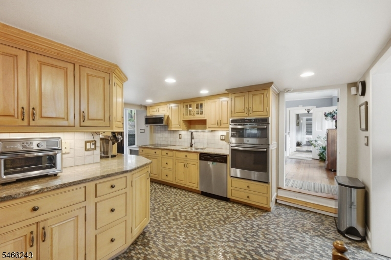 18 West Valley Brook Road Washington NJ 07853