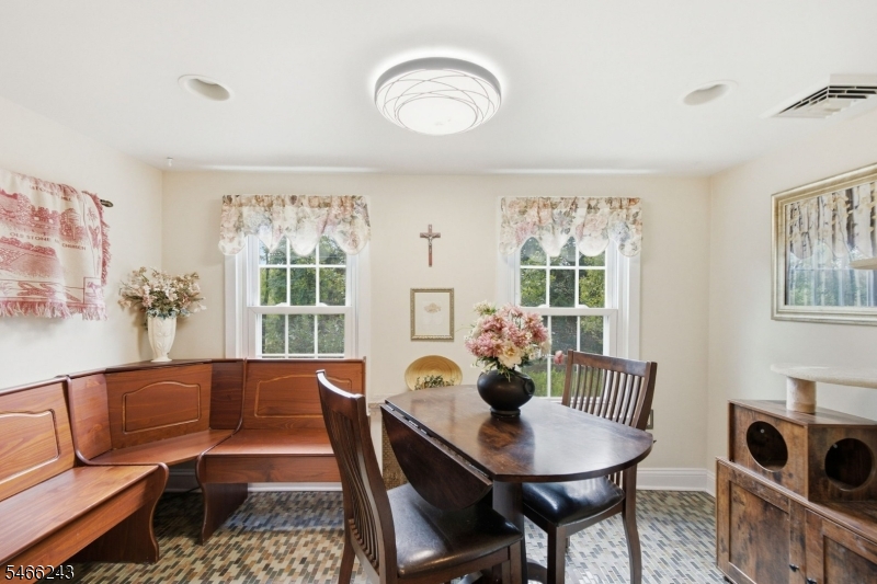 18 West Valley Brook Road Washington NJ 07853