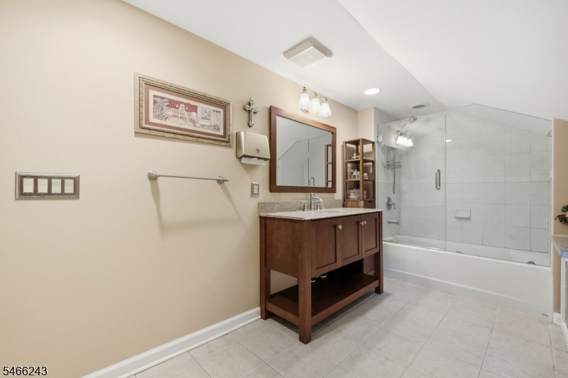 18 West Valley Brook Road Washington NJ 07853