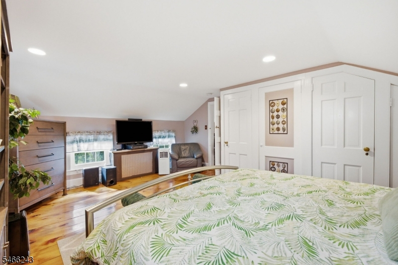 18 West Valley Brook Road Washington NJ 07853