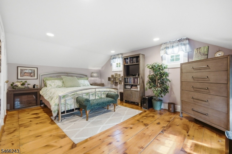 18 West Valley Brook Road Washington NJ 07853