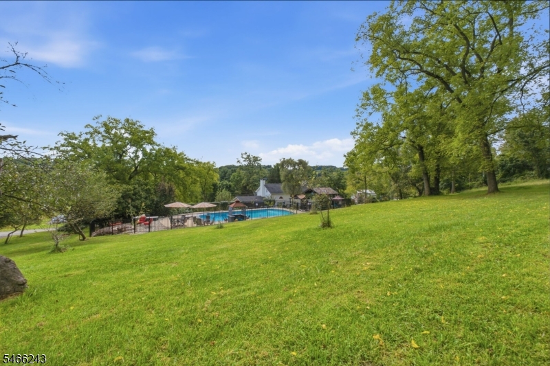 18 West Valley Brook Road Washington NJ 07853