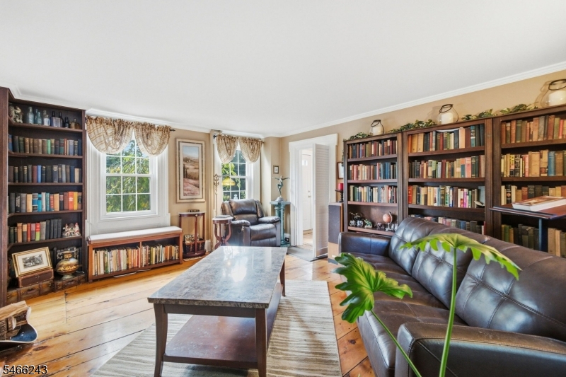 18 West Valley Brook Road Washington NJ 07853