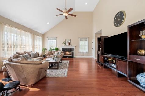 5 Rigger Court Hillsborough NJ 08844