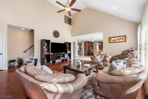5 Rigger Court Hillsborough NJ 08844