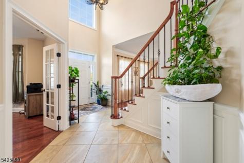 5 Rigger Court Hillsborough NJ 08844