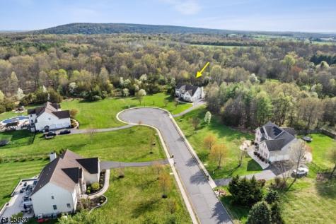 5 Rigger Court Hillsborough NJ 08844