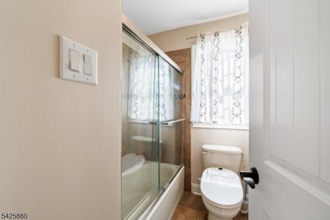 5 Rigger Court Hillsborough NJ 08844
