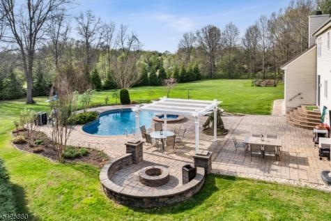 5 Rigger Court Hillsborough NJ 08844