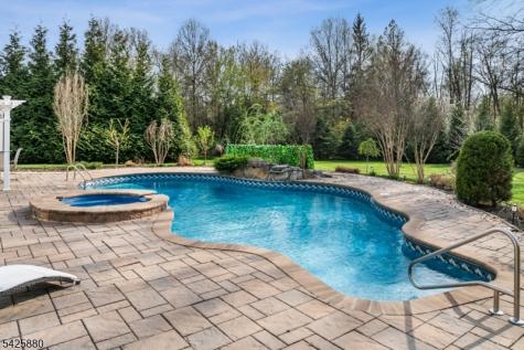 5 Rigger Court Hillsborough NJ 08844